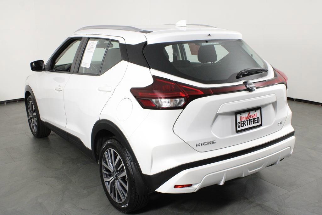 Certified 2023 Nissan Kicks SV FWD image 4