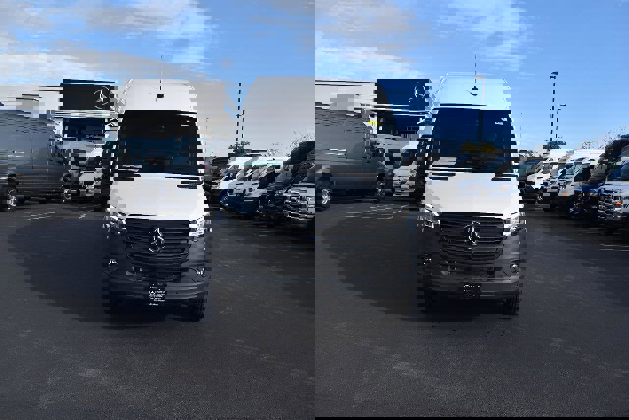 New 2025 Mercedes-Benz Sprinter 2500 image 3