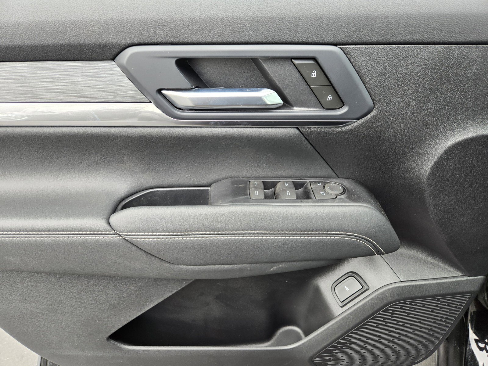 New 2026 GMC Terrain Elevation w/ Elevation Premium Package image 9