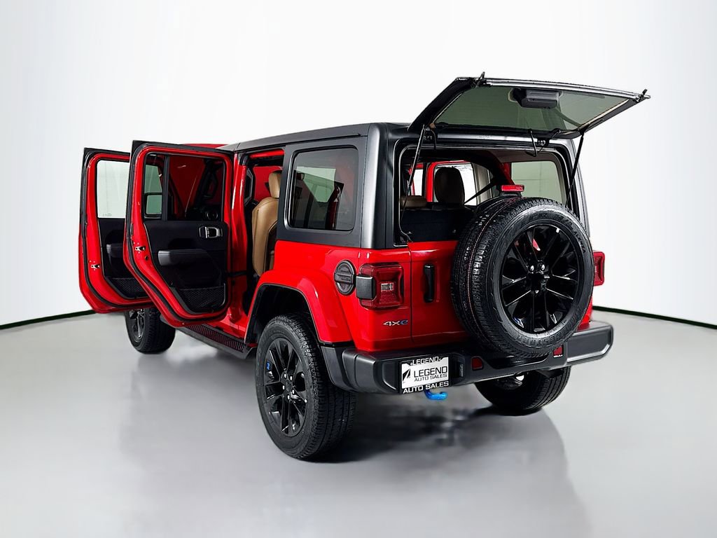 Used 2023 Jeep Wrangler Unlimited Sahara w/ Cold Weather Group image 27