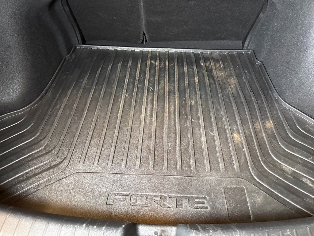 Used 2024 Kia Forte LXS w/ LXS Technology Package FWD image 22