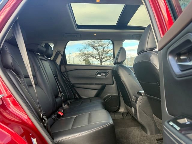 Used 2023 Nissan Rogue SL image 16