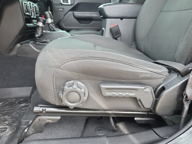 Used 2023 Jeep Wrangler Unlimited Sport AWD/4WD image 30