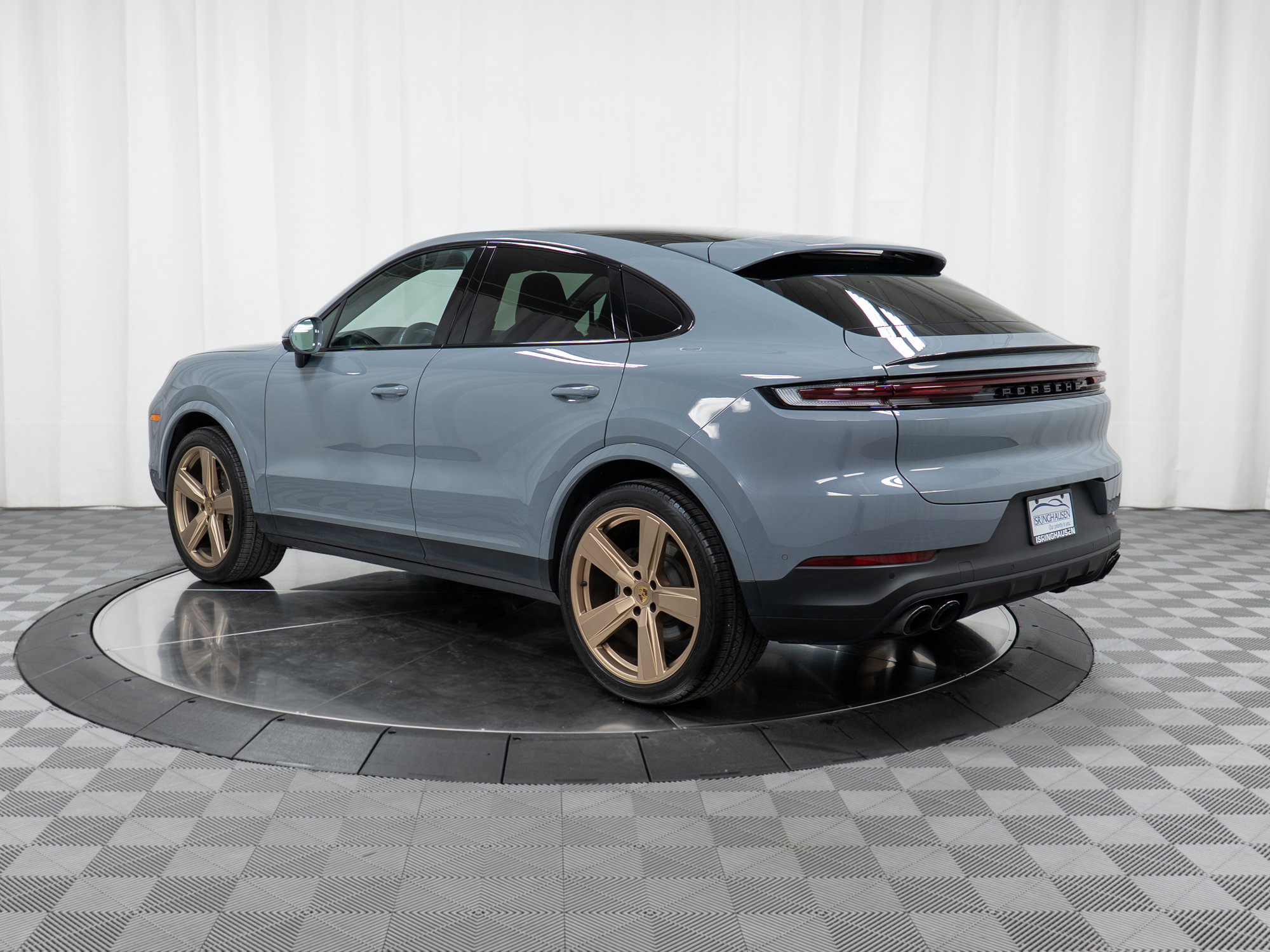 Certified 2024 Porsche Cayenne Coupe AWD/4WD image 3