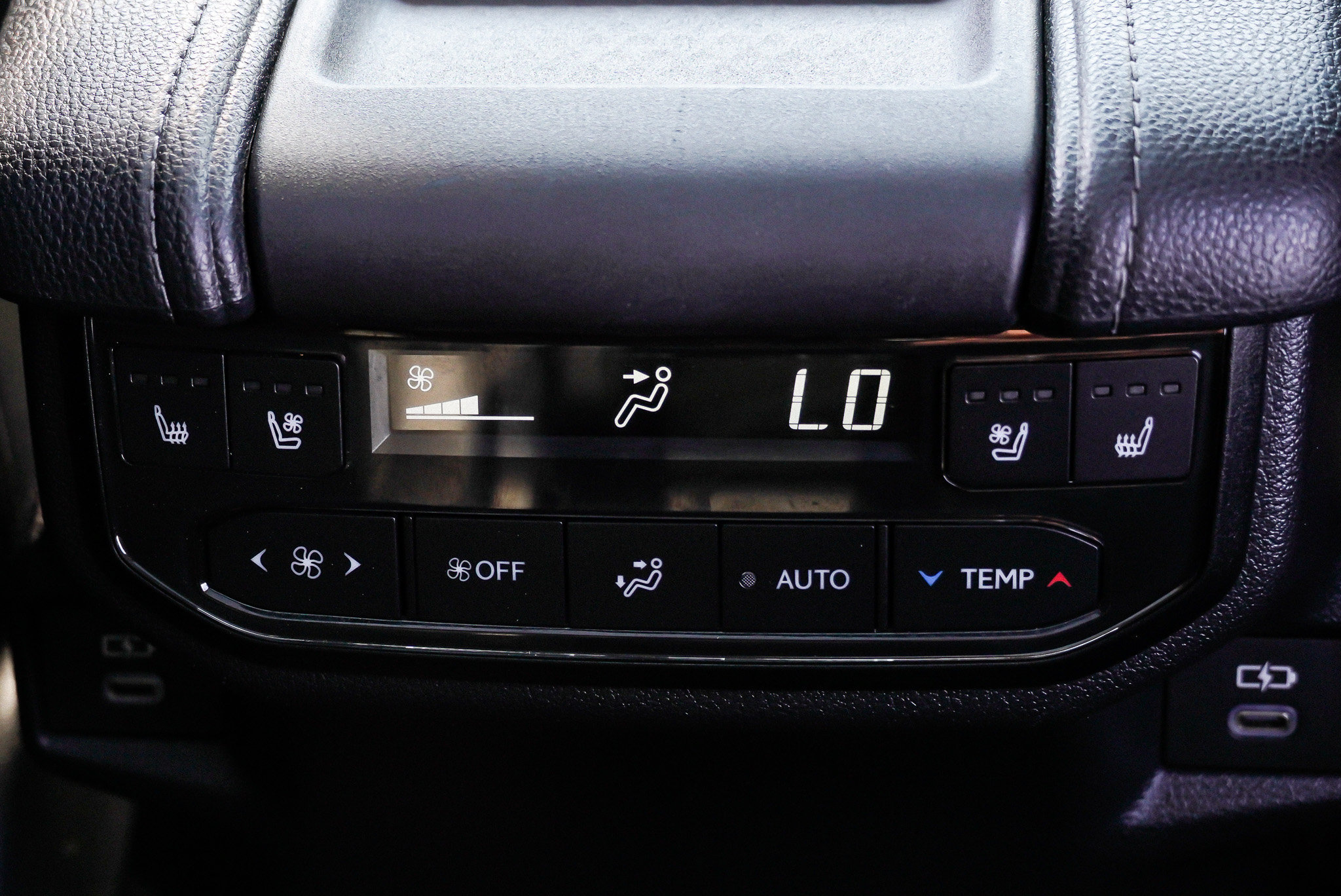 Certified 2025 Toyota Grand Highlander AWD image 33