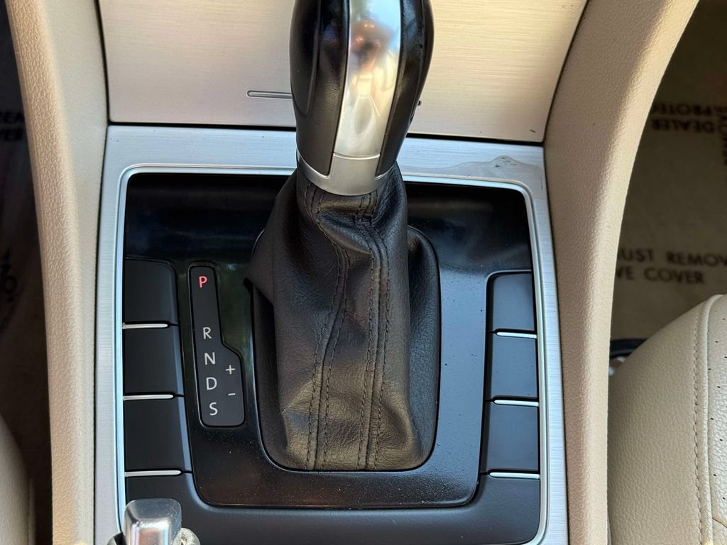 Used 2013 Volkswagen Passat 2.5 SE FWD image 17