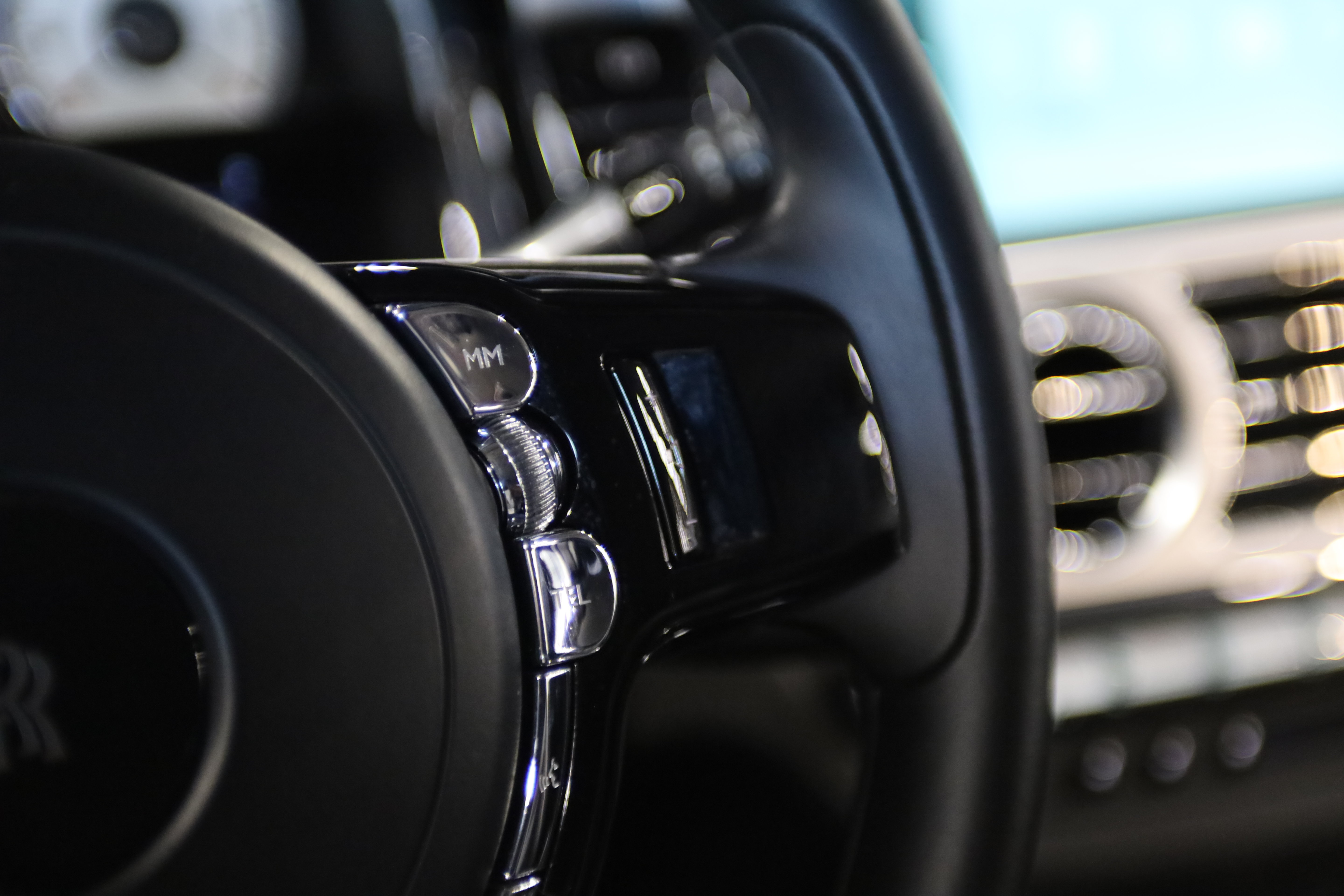 Used 2016 Rolls-Royce Wraith RWD image 24