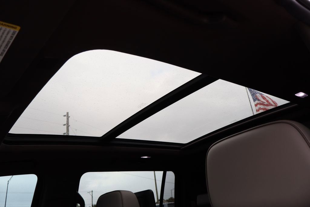 Certified 2024 GMC Yukon XL SLT w/ SLT Premium Package image 22