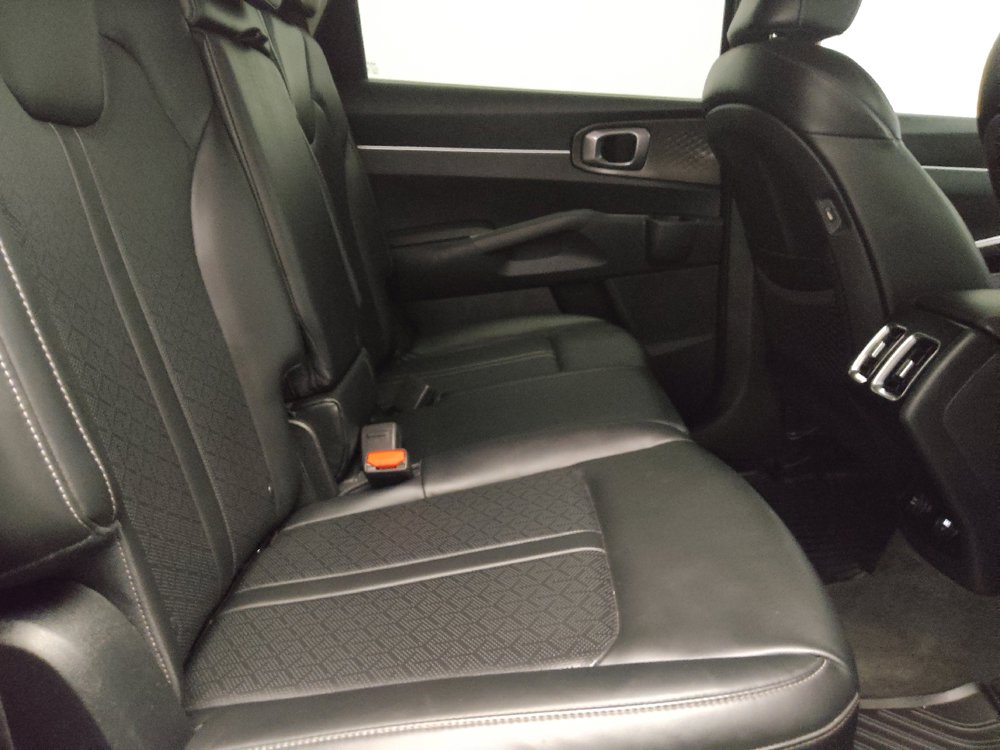 Used 2023 Kia Sorento S FWD image 19