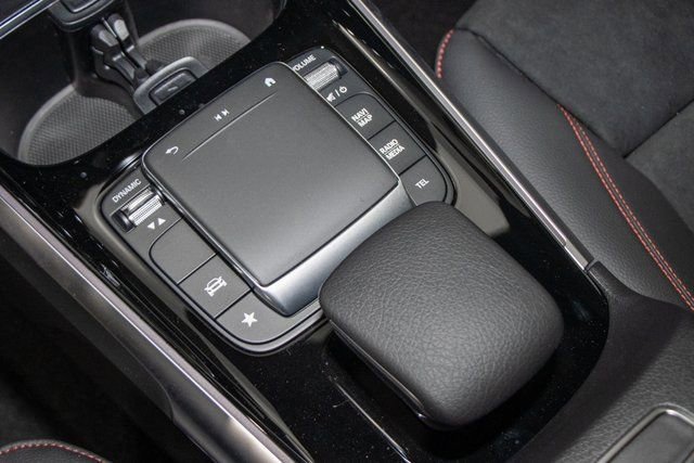 Certified 2023 Mercedes-Benz GLB 250 4MATIC image 21