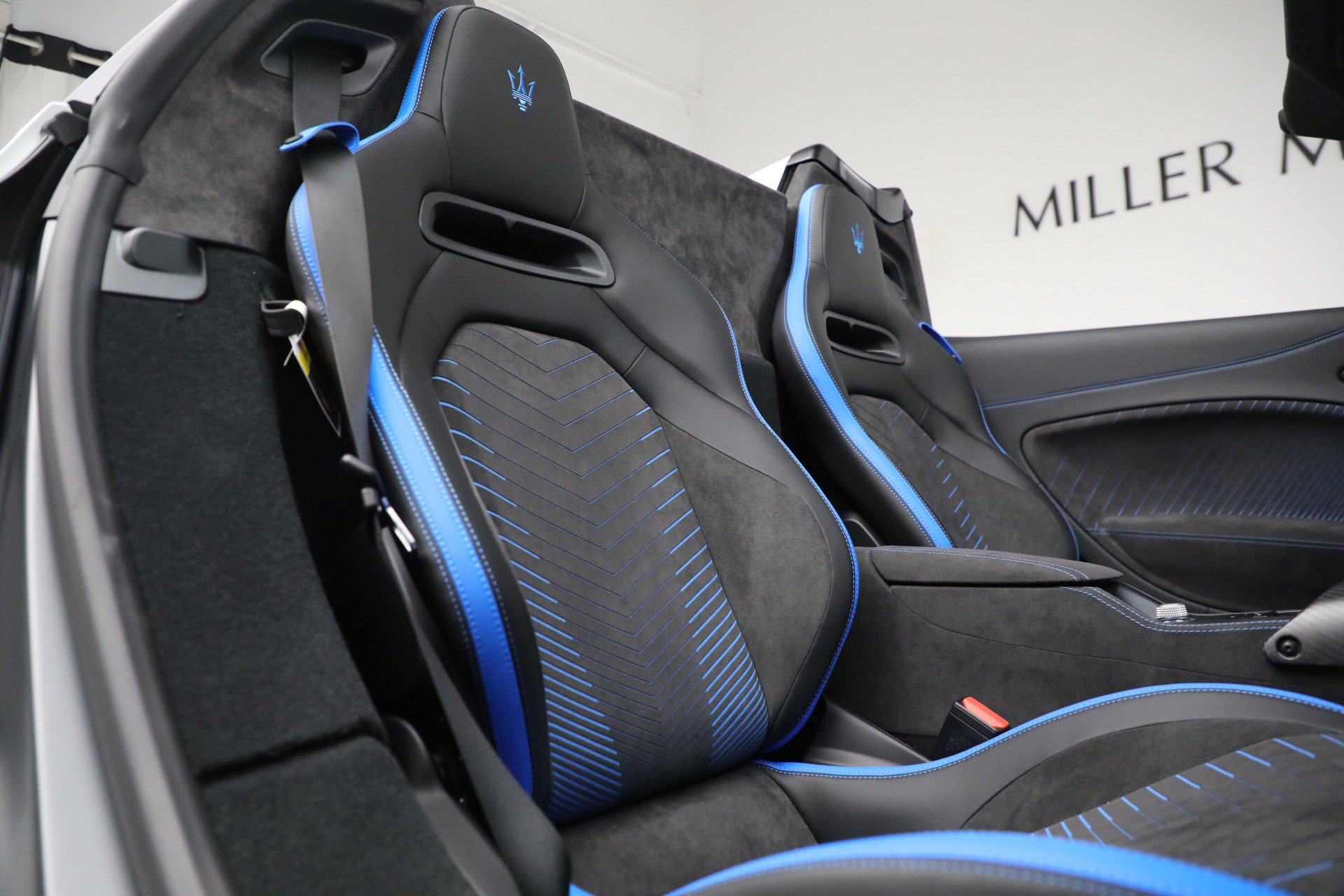 Used 2023 Maserati MC20 Spyder RWD image 39