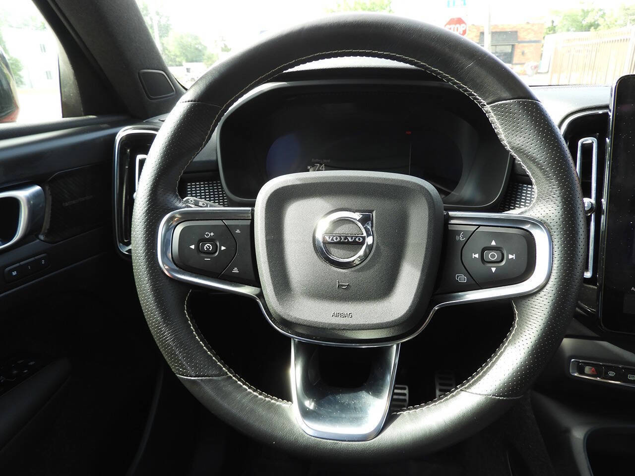 Used 2021 Volvo XC40 P8 Recharge w/ Advanced Package AWD/4WD image 20