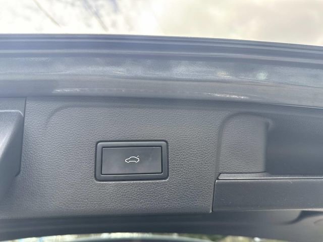 Used 2024 Volkswagen Atlas SEL Premium R-Line AWD/4WD image 10