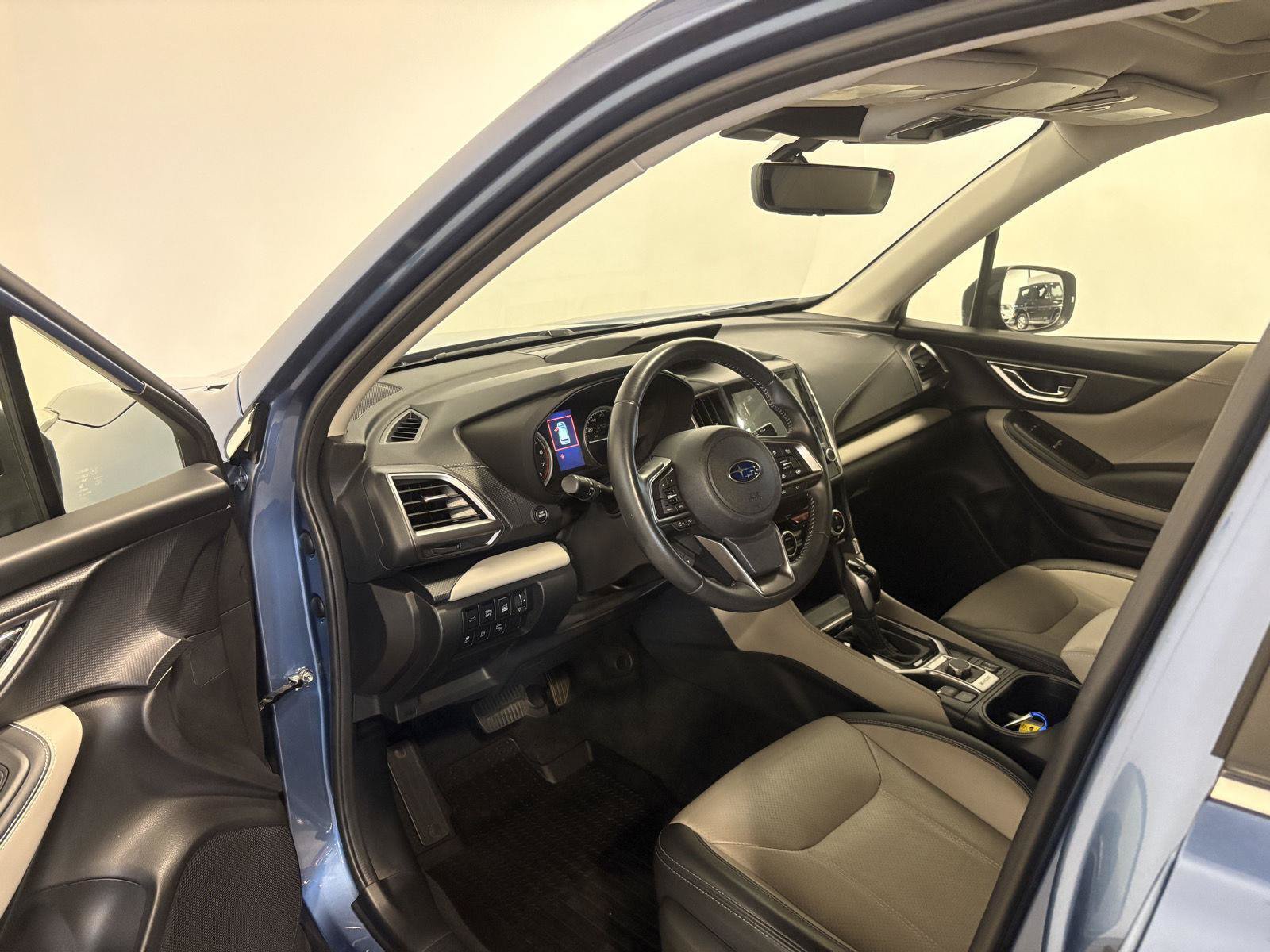 Used 2023 Subaru Forester Limited AWD/4WD image 13