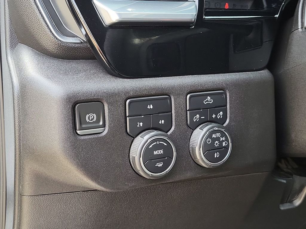 Used 2024 Chevrolet Silverado 2500 LT image 17