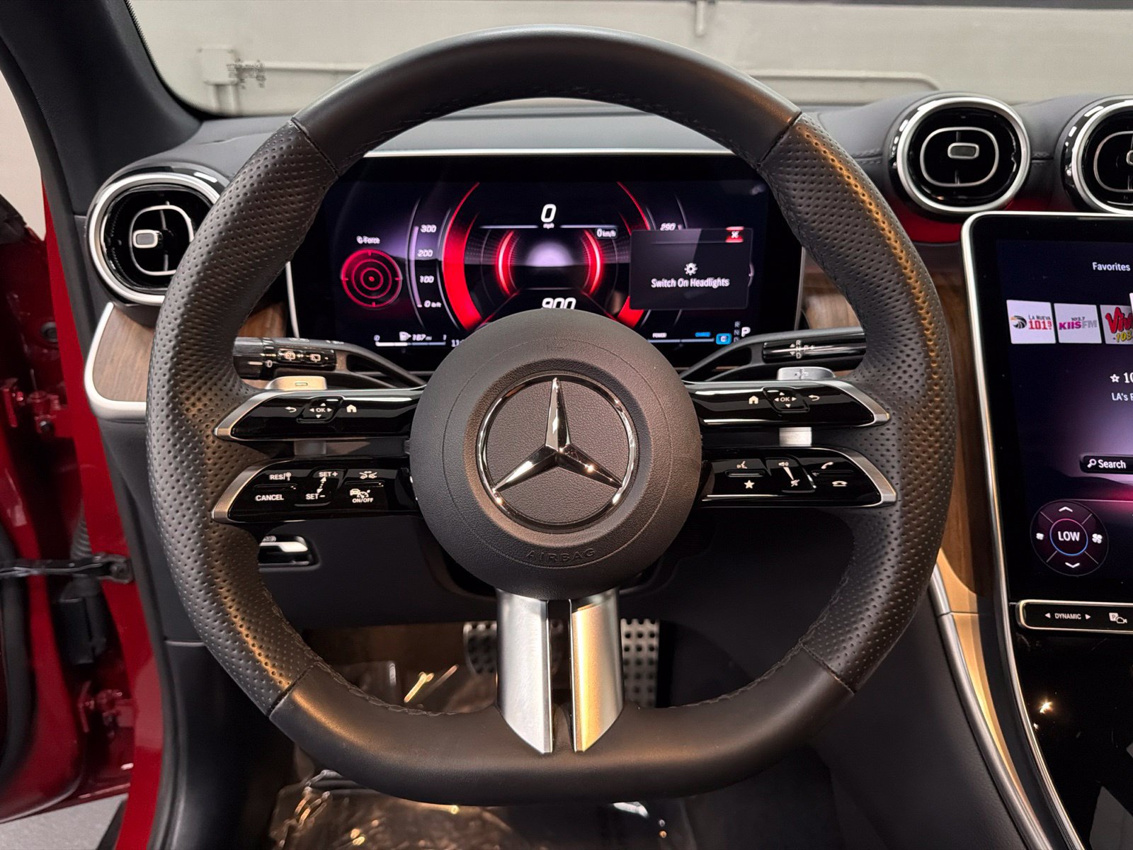 Used 2026 Mercedes-Benz GLC 300 image 26