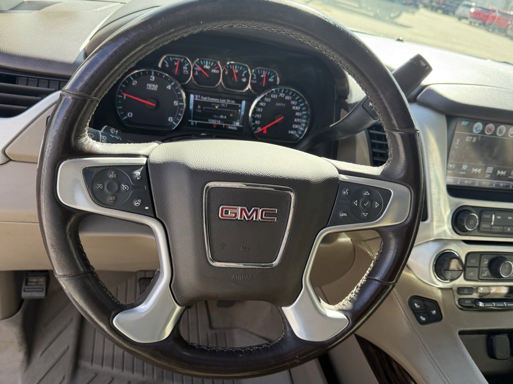 Used 2020 GMC Yukon XL SLT w/ Premium Edition image 14