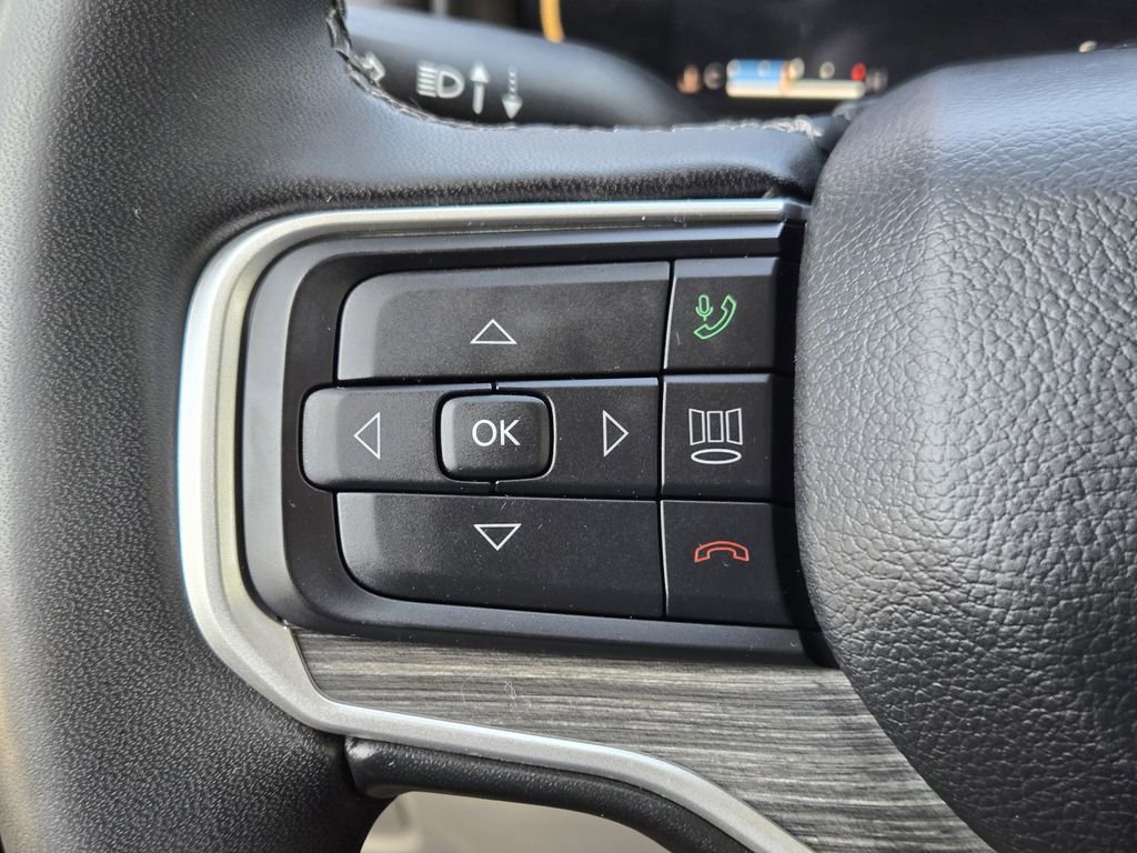 Used 2024 Jeep Wagoneer Series II w/ Flexible Seating Group RWD image 27