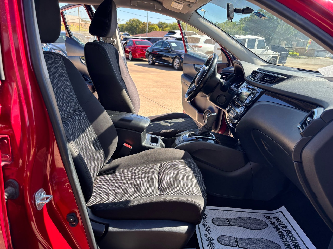 Used 2017 Nissan Rogue Sport SV w/ SV All-Weather Package image 13