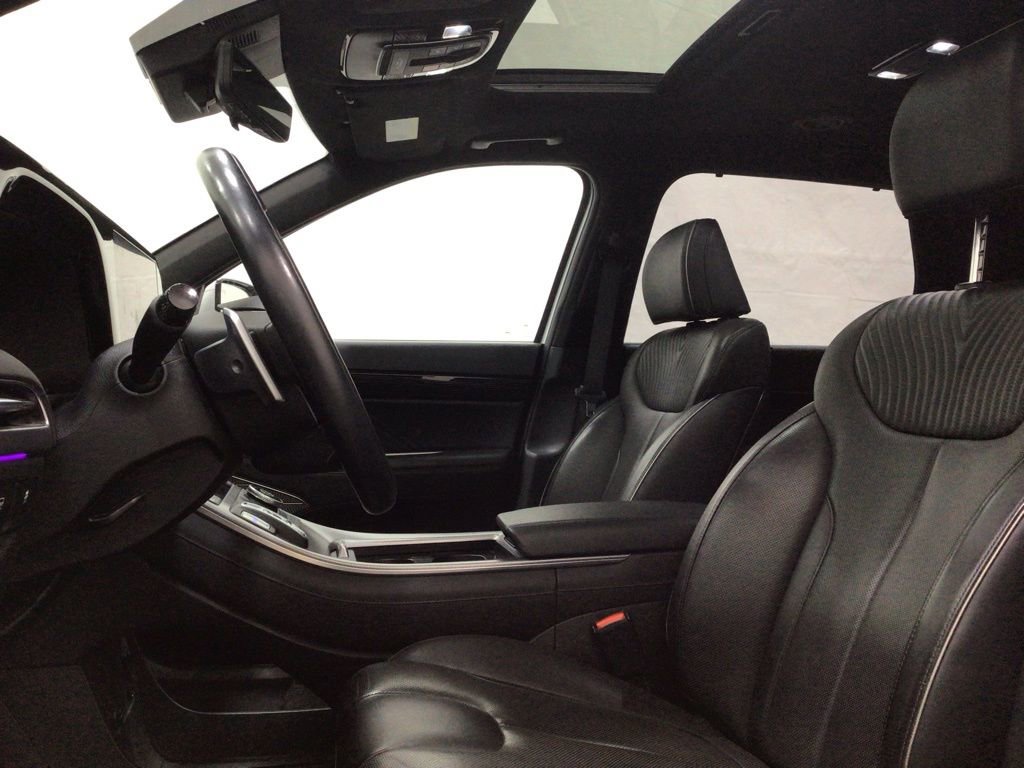 Used 2023 Hyundai Palisade Calligraphy image 9