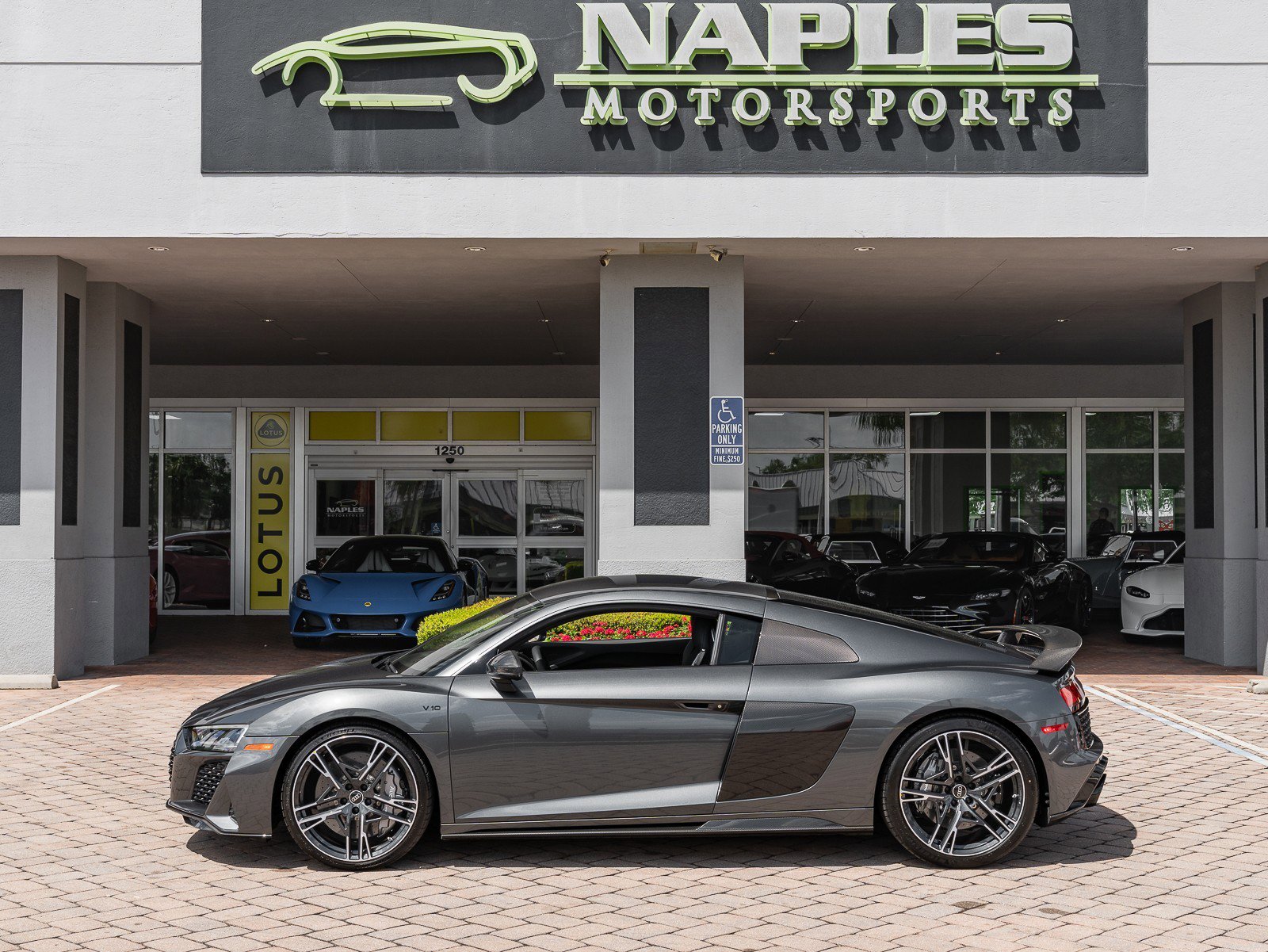 Used 2023 Audi R8 V10 performance image 18