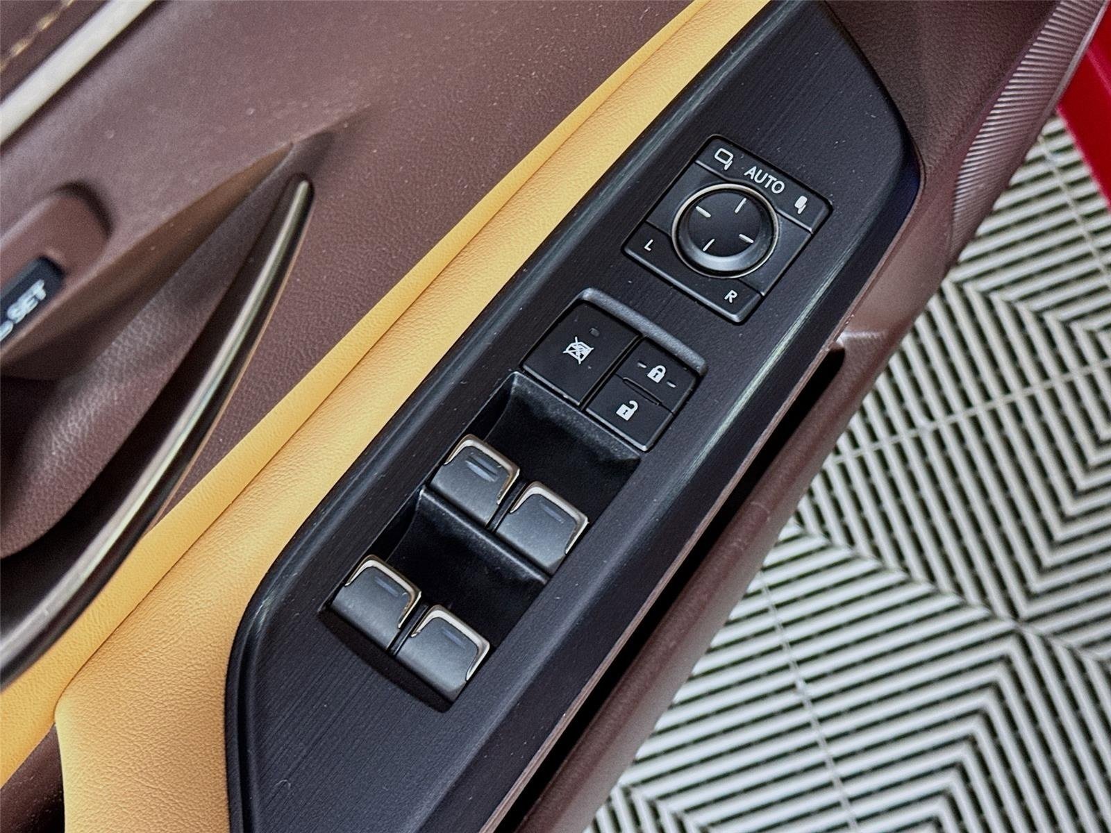 Used 2021 Lexus ES 350 w/ Premium Package FWD image 21