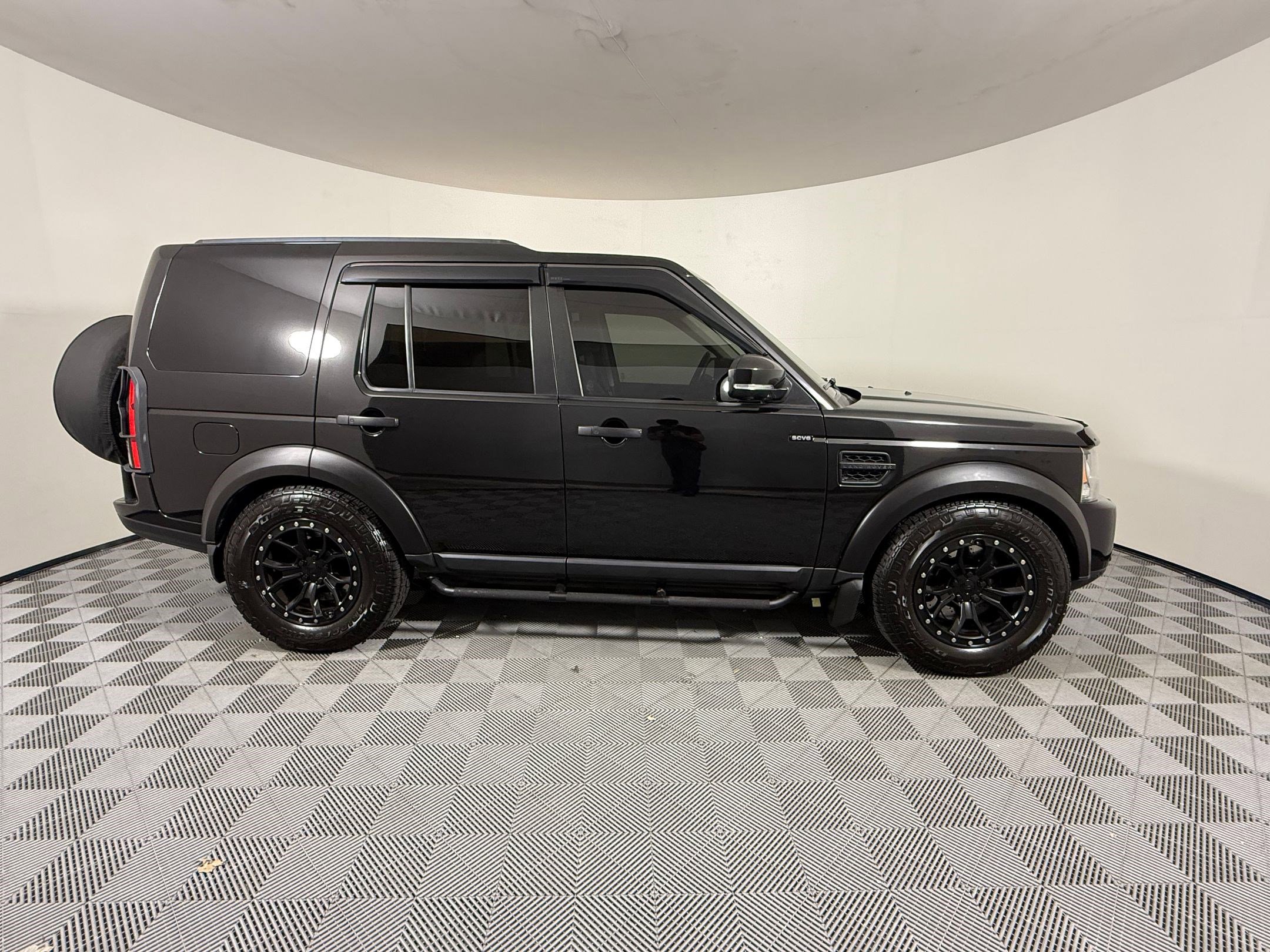 Used 2016 Land Rover LR4 HSE image 8