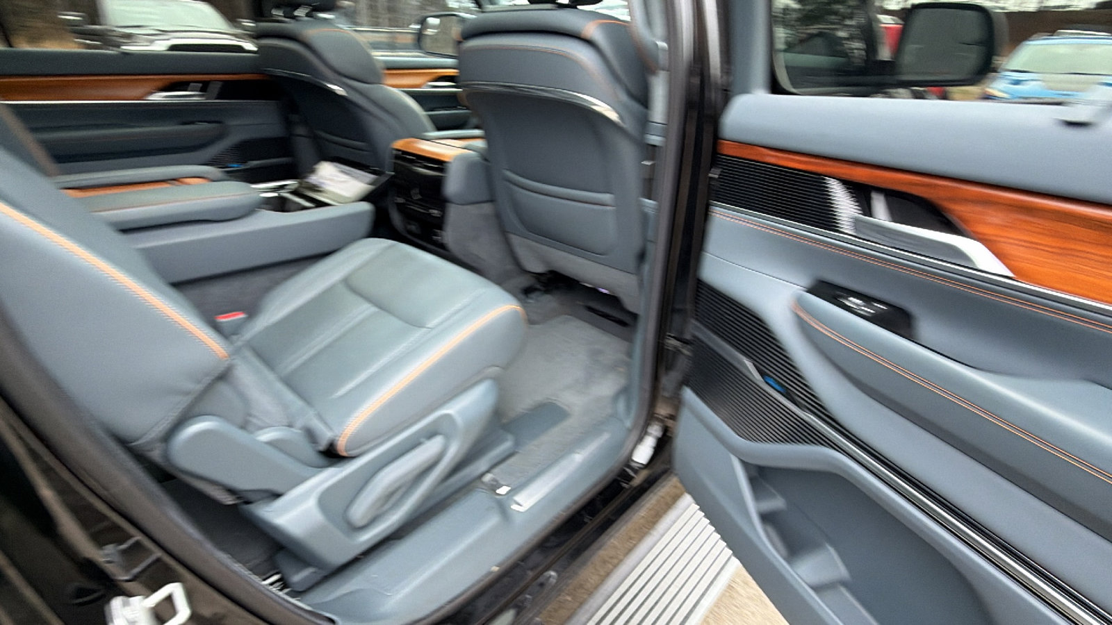 Certified 2022 Jeep Grand Wagoneer Series II image 22