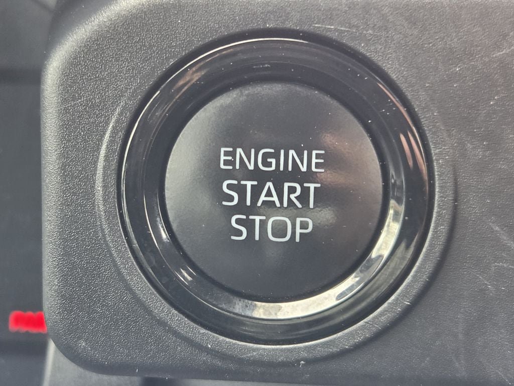Used 2024 Toyota Tacoma SR5 AWD/4WD image 21