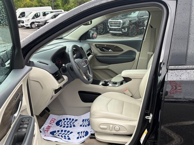 Used 2023 GMC Terrain Denali w/ Black Diamond Edition AWD/4WD image 13