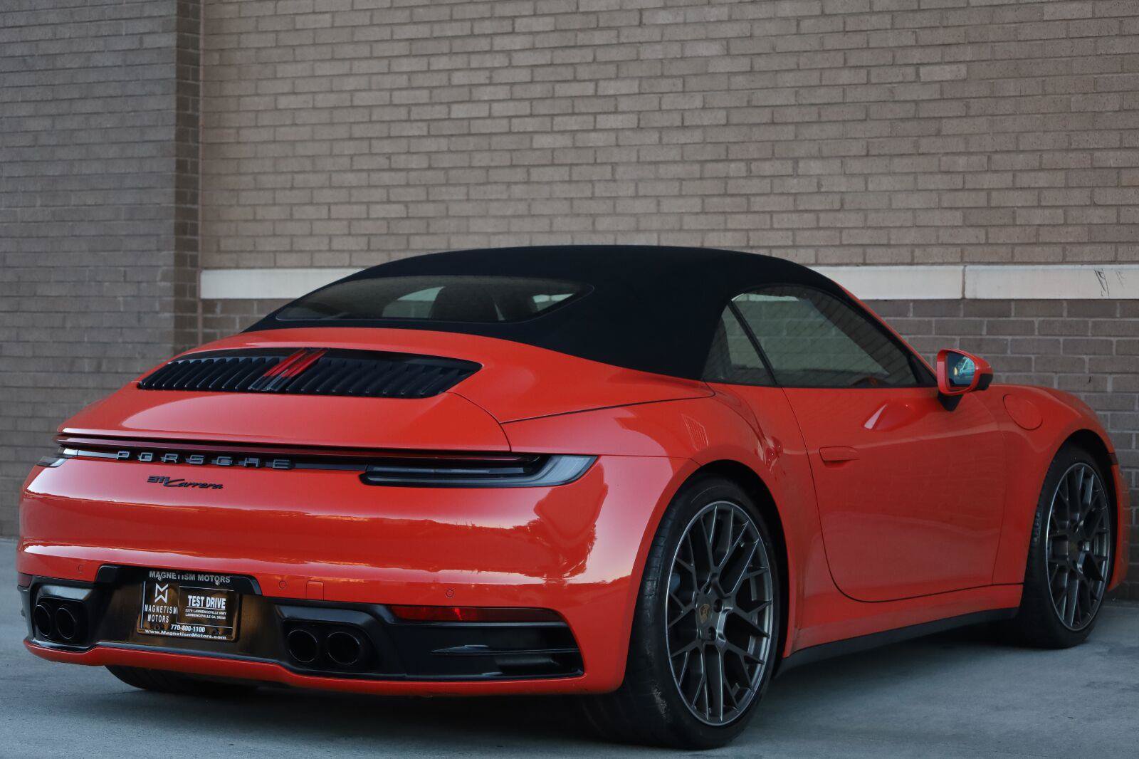 Used 2021 Porsche 911 Carrera w/ Premium Package RWD image 19