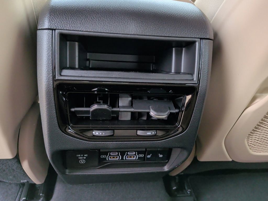 New 2025 Jeep Grand Cherokee Limited image 48