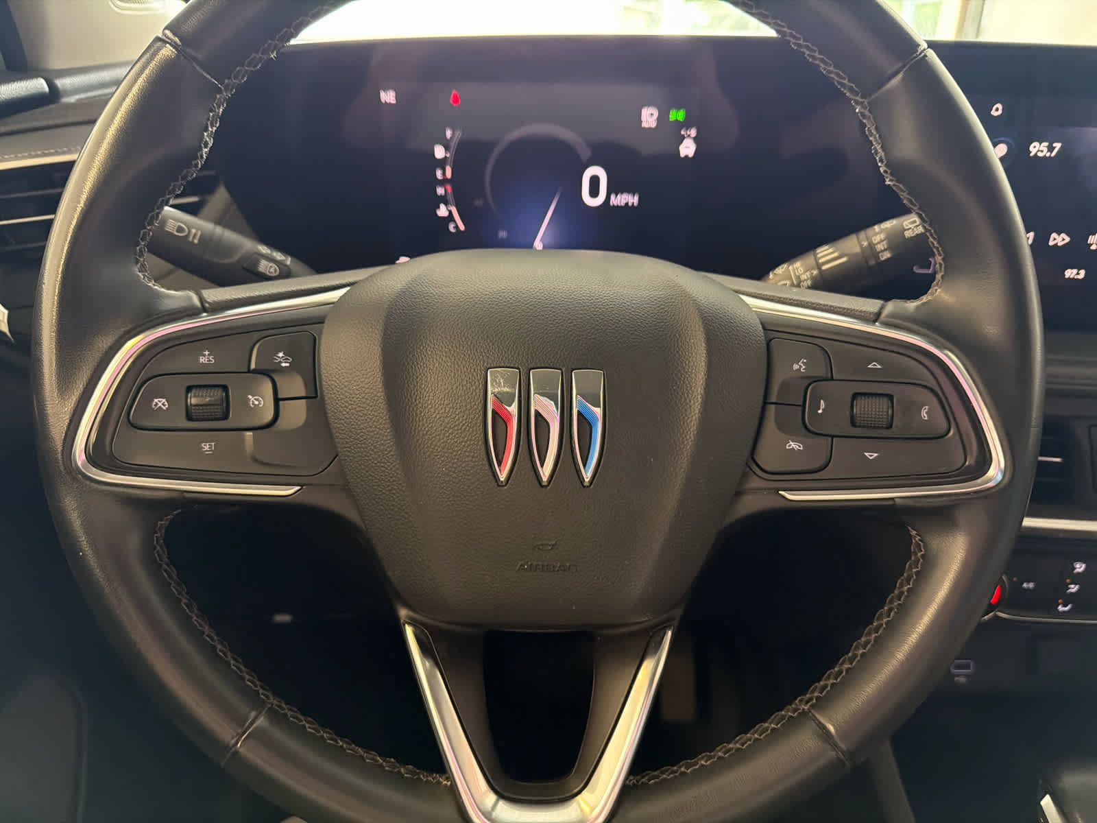 Used 2024 Buick Encore GX Preferred FWD image 31