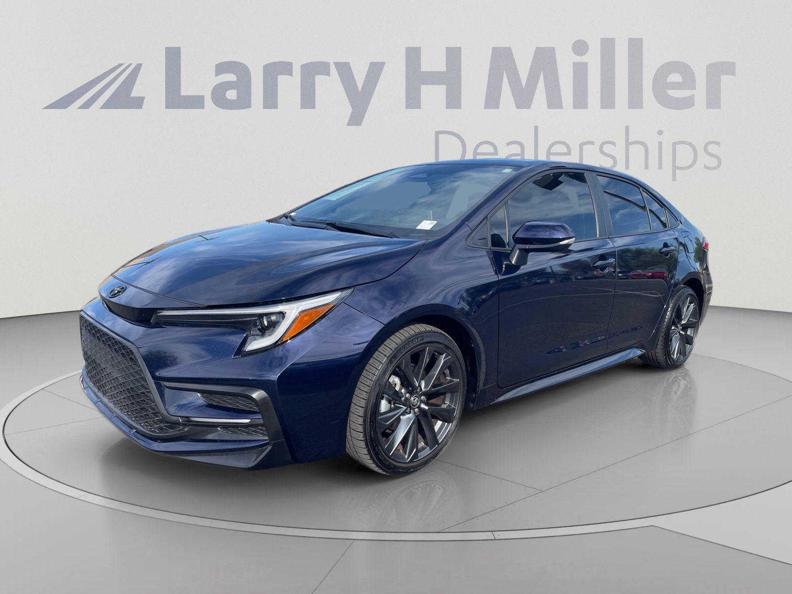 Certified 2026 Toyota Corolla SE w/ SE Package FWD image 1