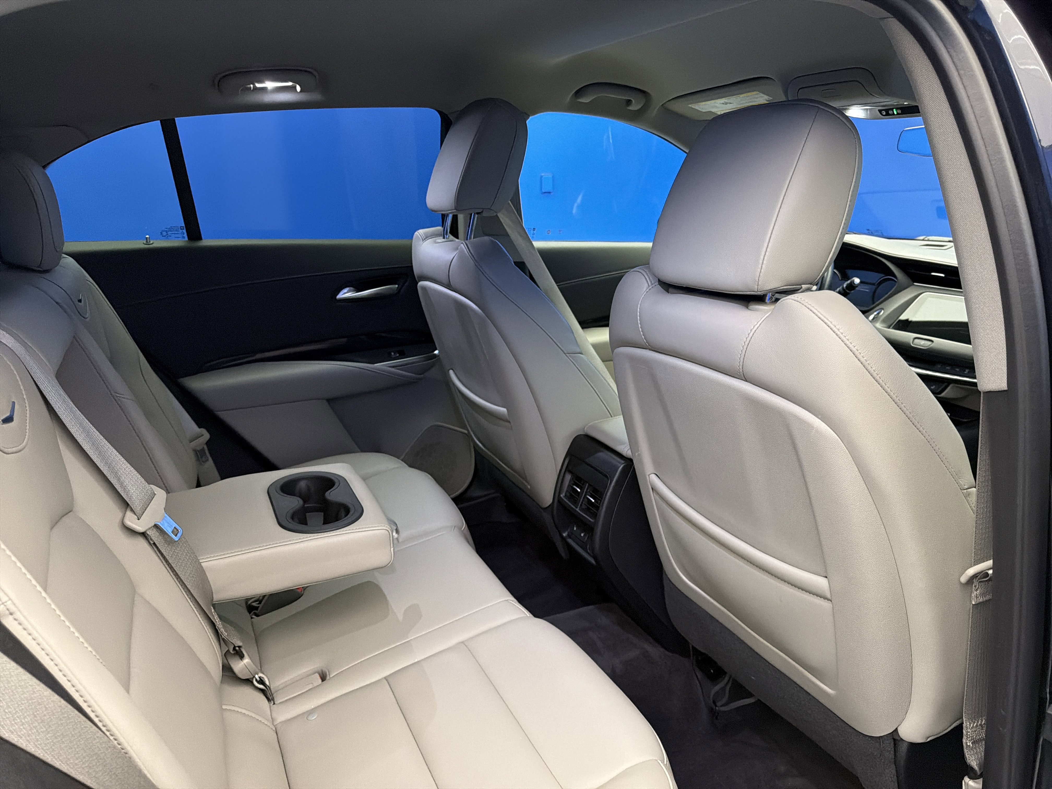 Used 2023 Cadillac XT4 Premium Luxury w/ Cold Weather Package AWD/4WD image 25