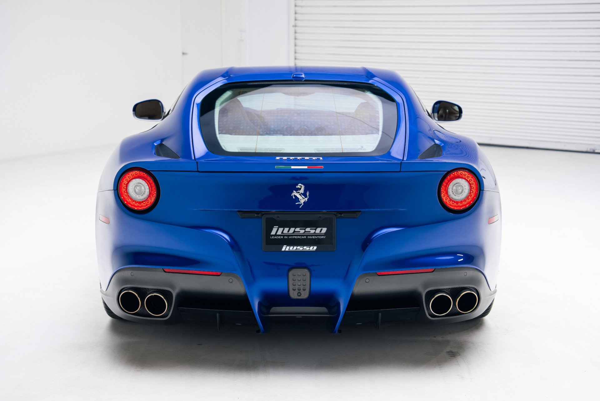 Used 2016 Ferrari F12 Berlinetta RWD image 6