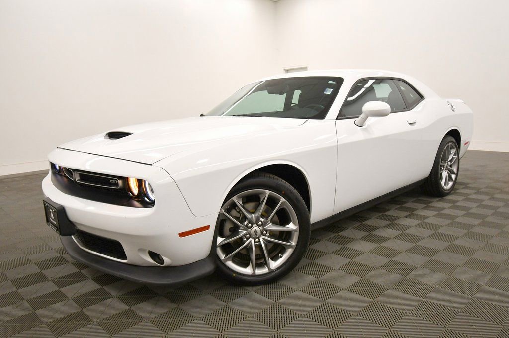 Used 2022 Dodge Challenger GT image 2