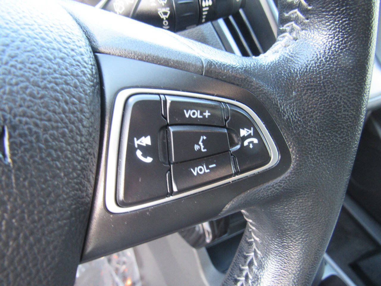 Used 2019 Ford Escape SE AWD/4WD image 24