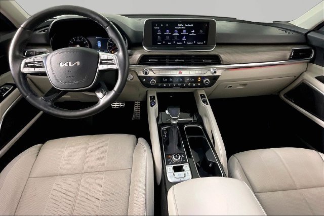 Certified 2022 Kia Telluride SX w/ Nightfall Edition Package AWD/4WD image 7