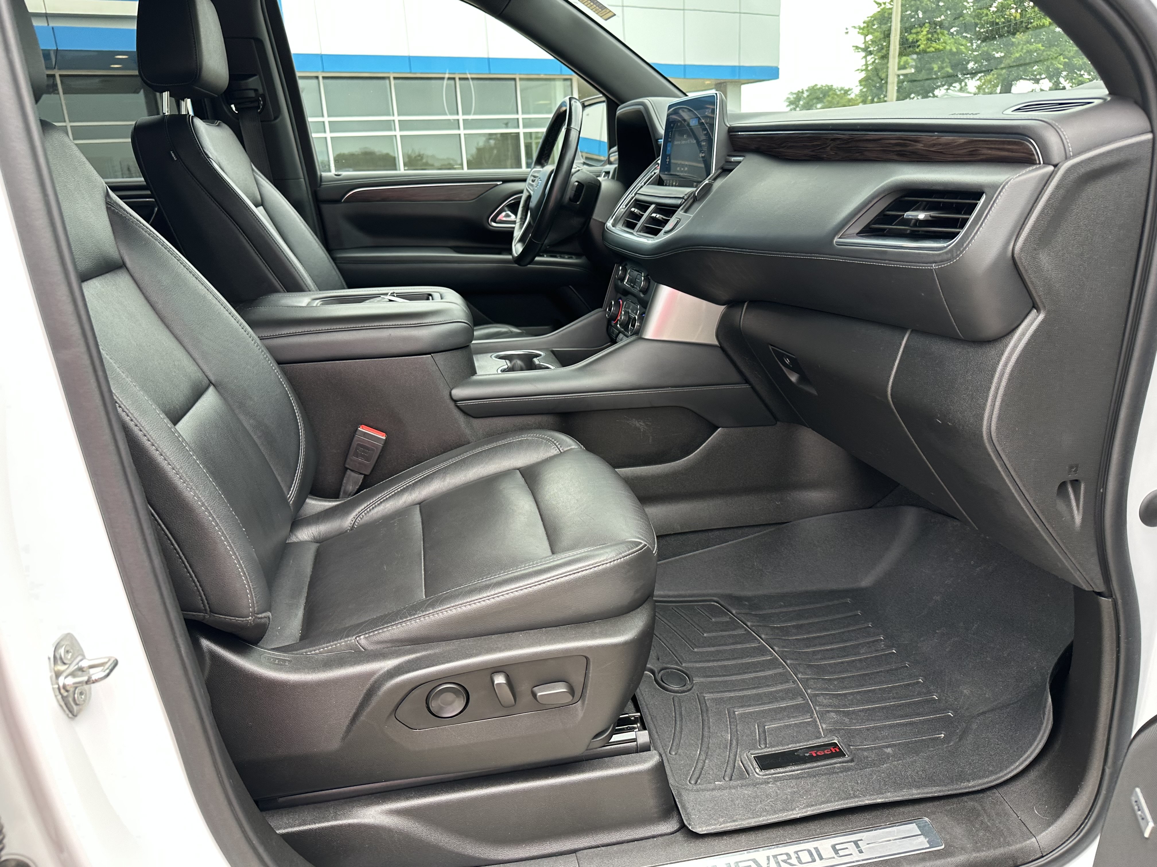 Certified 2021 Chevrolet Tahoe Z71 w/ Z71 Off-Road Package AWD/4WD image 37