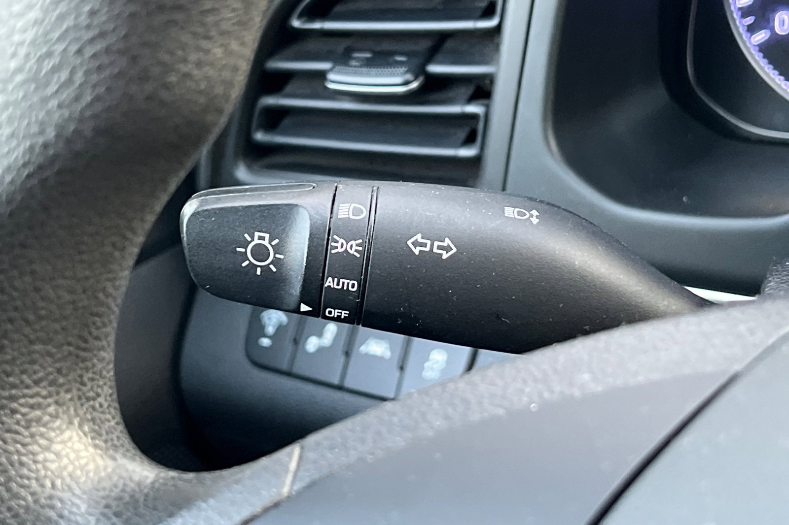 Used 2020 Hyundai Elantra SEL w/ Cargo Package (C1) image 31