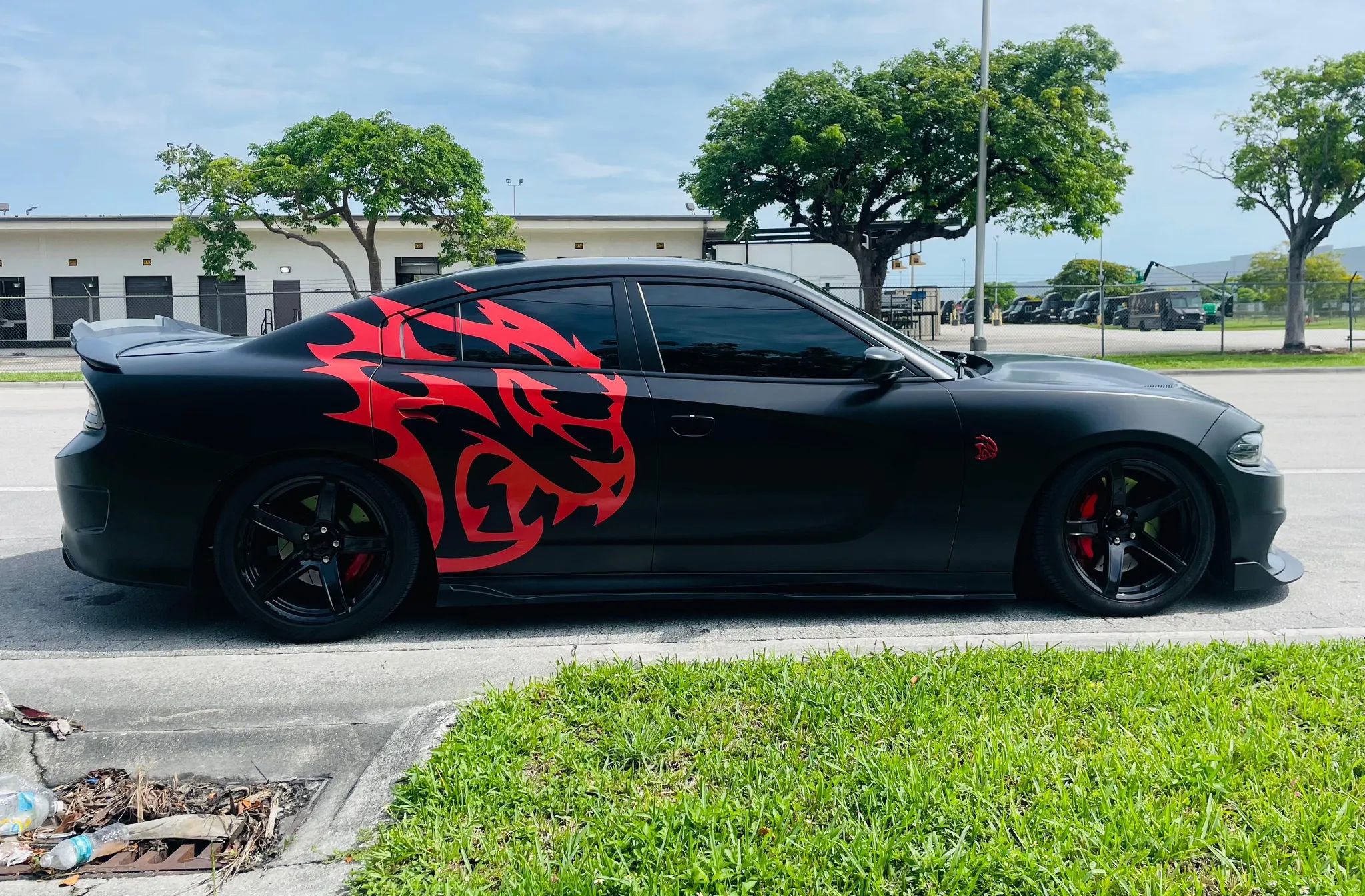 Used 2019 Dodge Charger SRT Hellcat w/ Harman/Kardon Audio Group RWD image 6