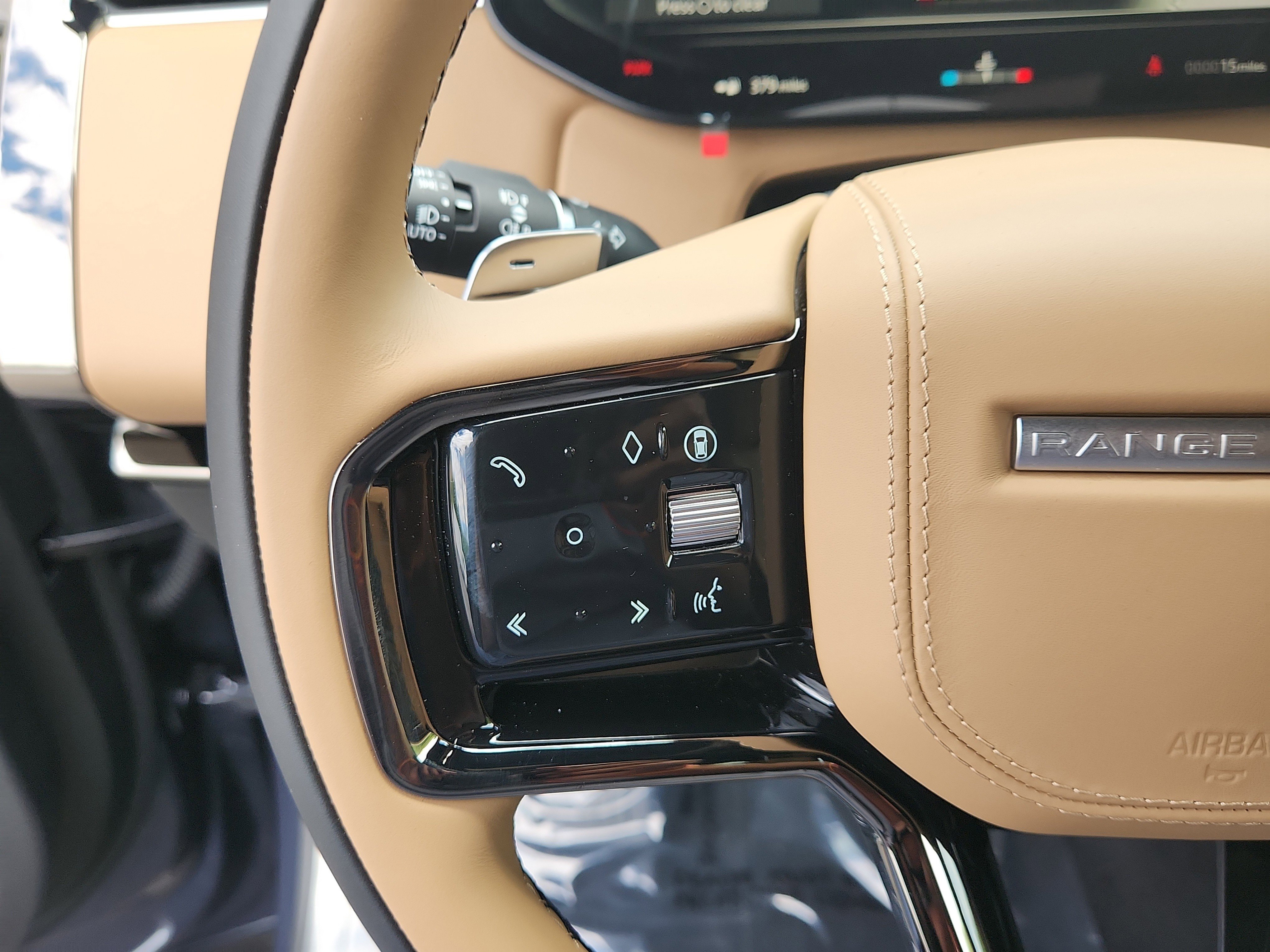 New 2025 Land Rover Range Rover Sport Dynamic SE image 24