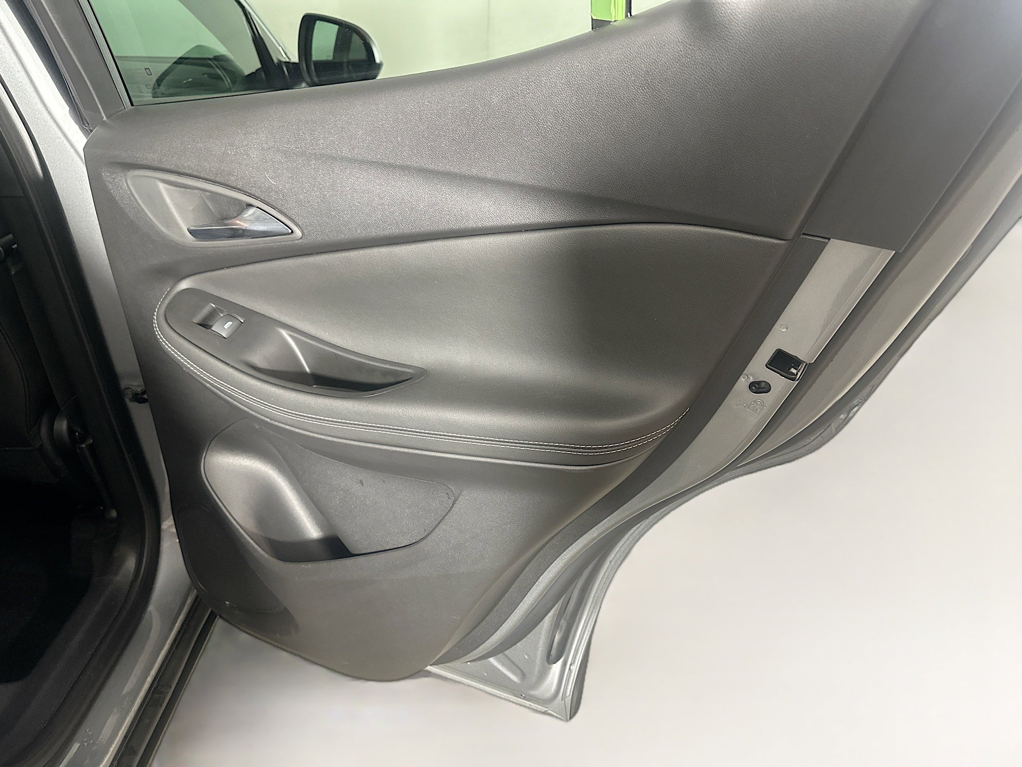 Used 2025 Buick Encore GX Preferred FWD image 28