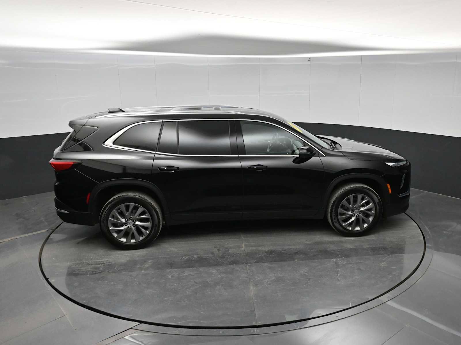 Used 2026 Buick Enclave Preferred FWD image 33