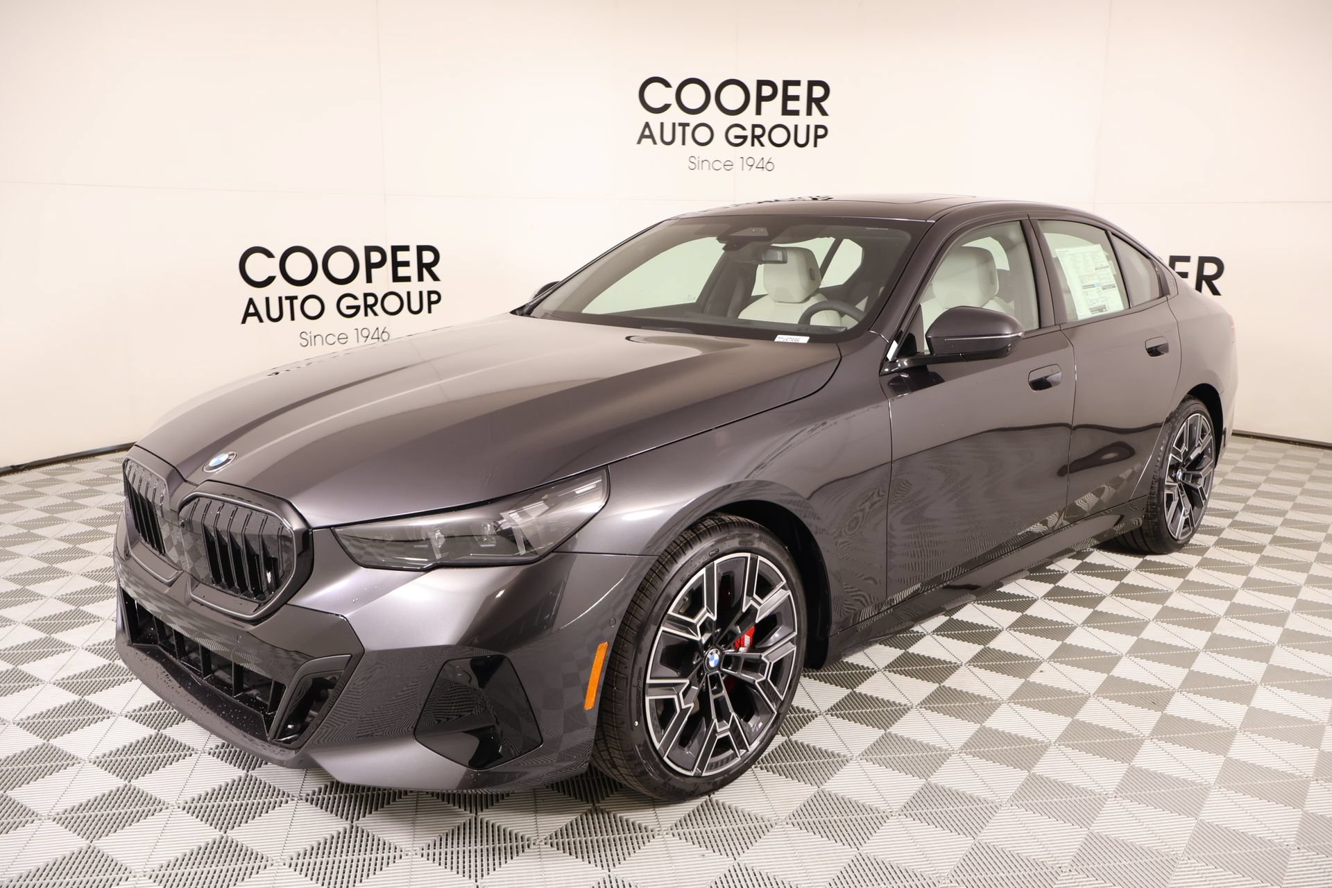New 2026 BMW 530i xDrive w/ M Sport Package AWD/4WD image 10