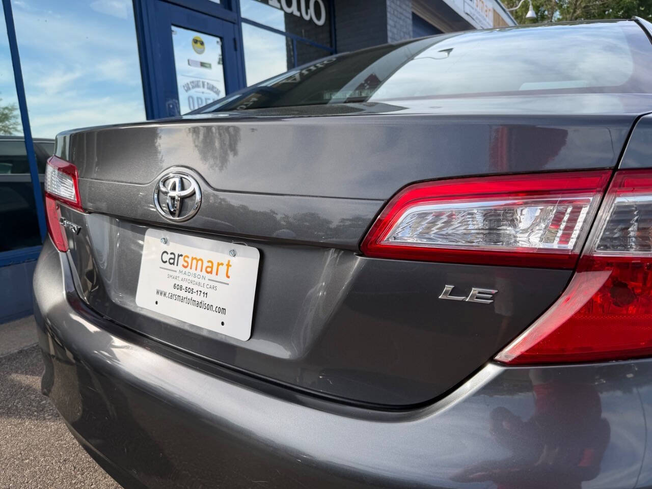 Used 2012 Toyota Camry LE w/ Preferred Accessory Pkg FWD image 10
