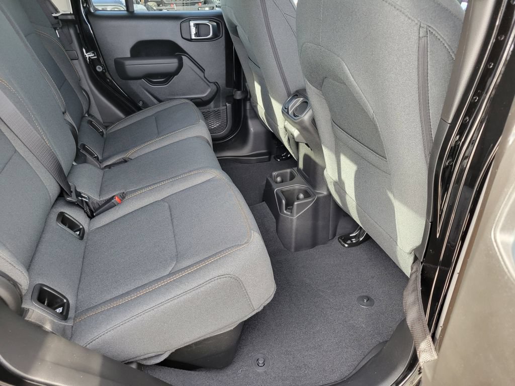 New 2026 Jeep Gladiator Sport AWD/4WD image 16