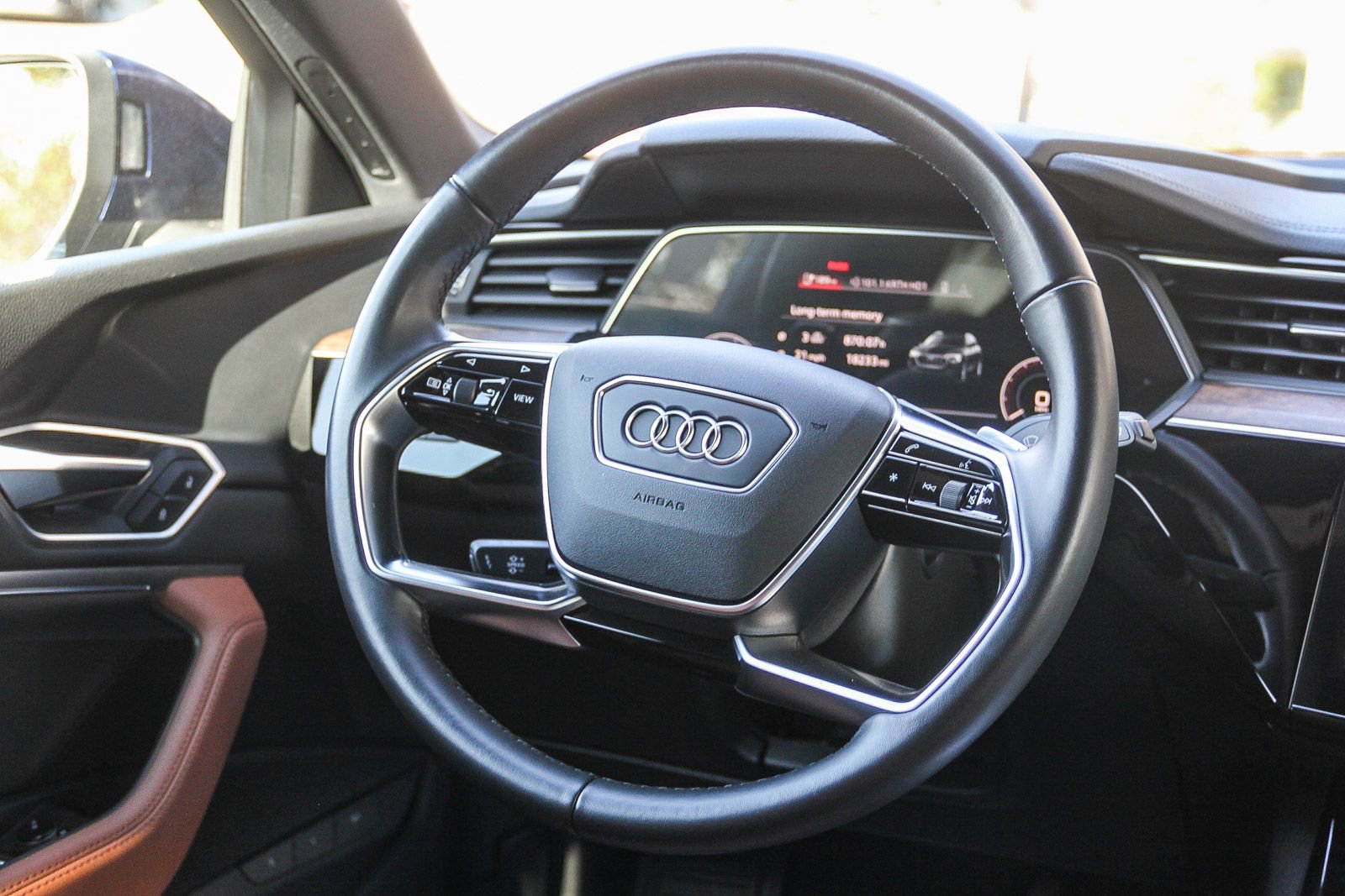 Certified 2022 Audi e-tron Premium w/ Convenience Plus Package image 17