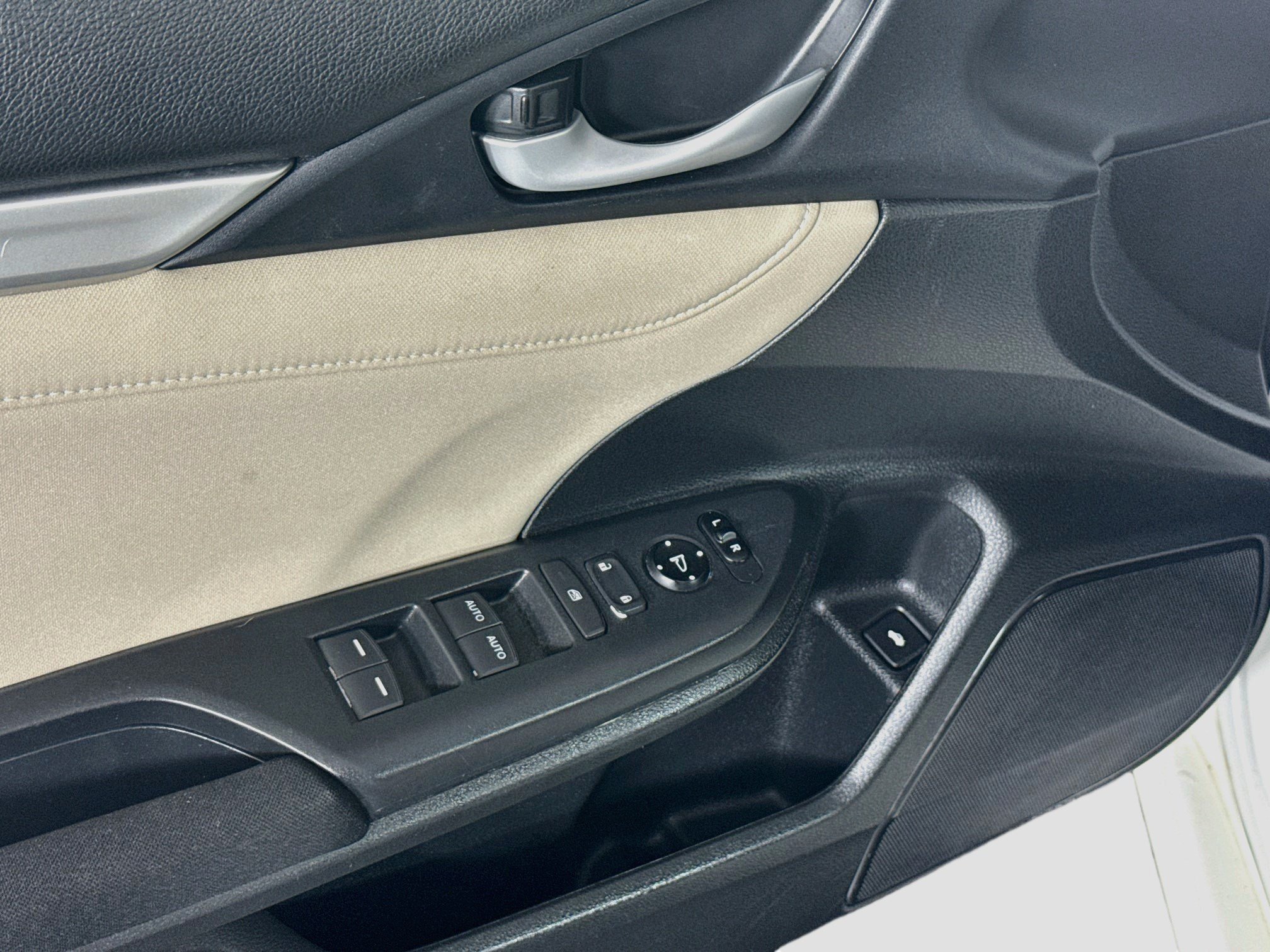 Used 2018 Honda Civic EX image 24